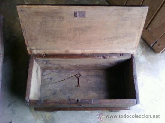 Antig&uuml;edades: ARCA PEQUE&Ntilde;A DE CASTA&Ntilde;O - Foto 2